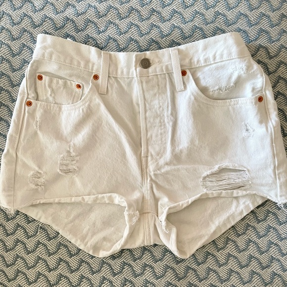 Levi’s 501 high-waisted shorts - Size 27 - White - Picture 3 of 6
